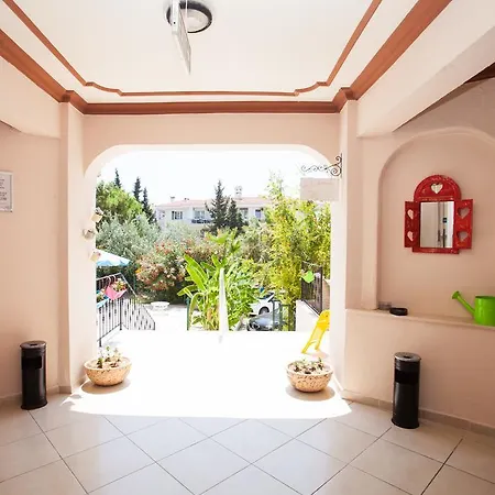 מלון דירות Yalcinkaya Apart Çeşme